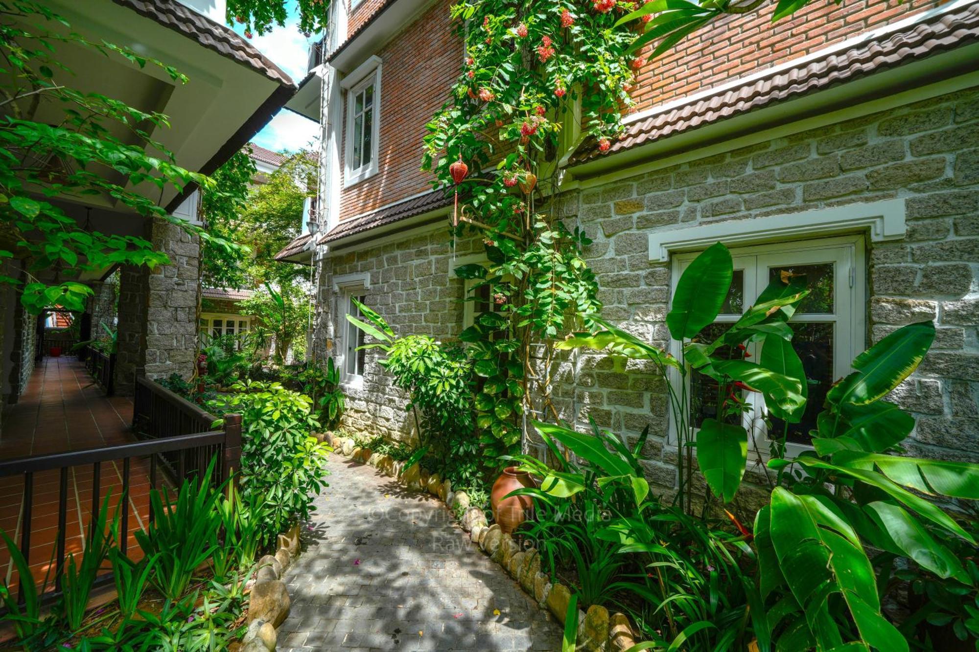 Blooms Boutique Village Хойан Экстерьер фото